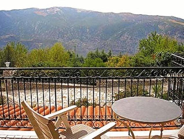 Guesthouse Mylona Arachova Exterior foto